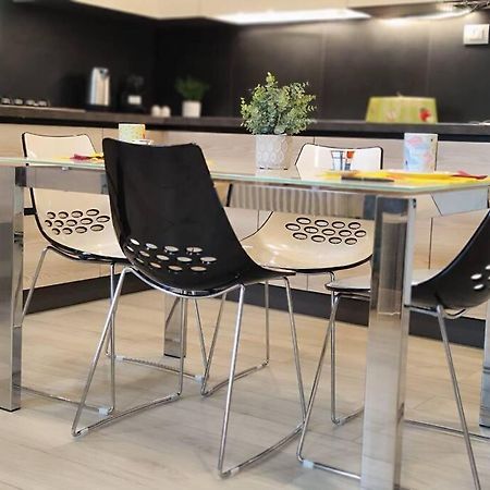 Marilyn Apartment Комо Екстериор снимка