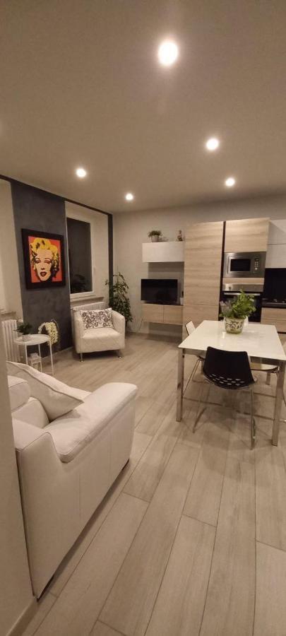 Marilyn Apartment Комо Екстериор снимка
